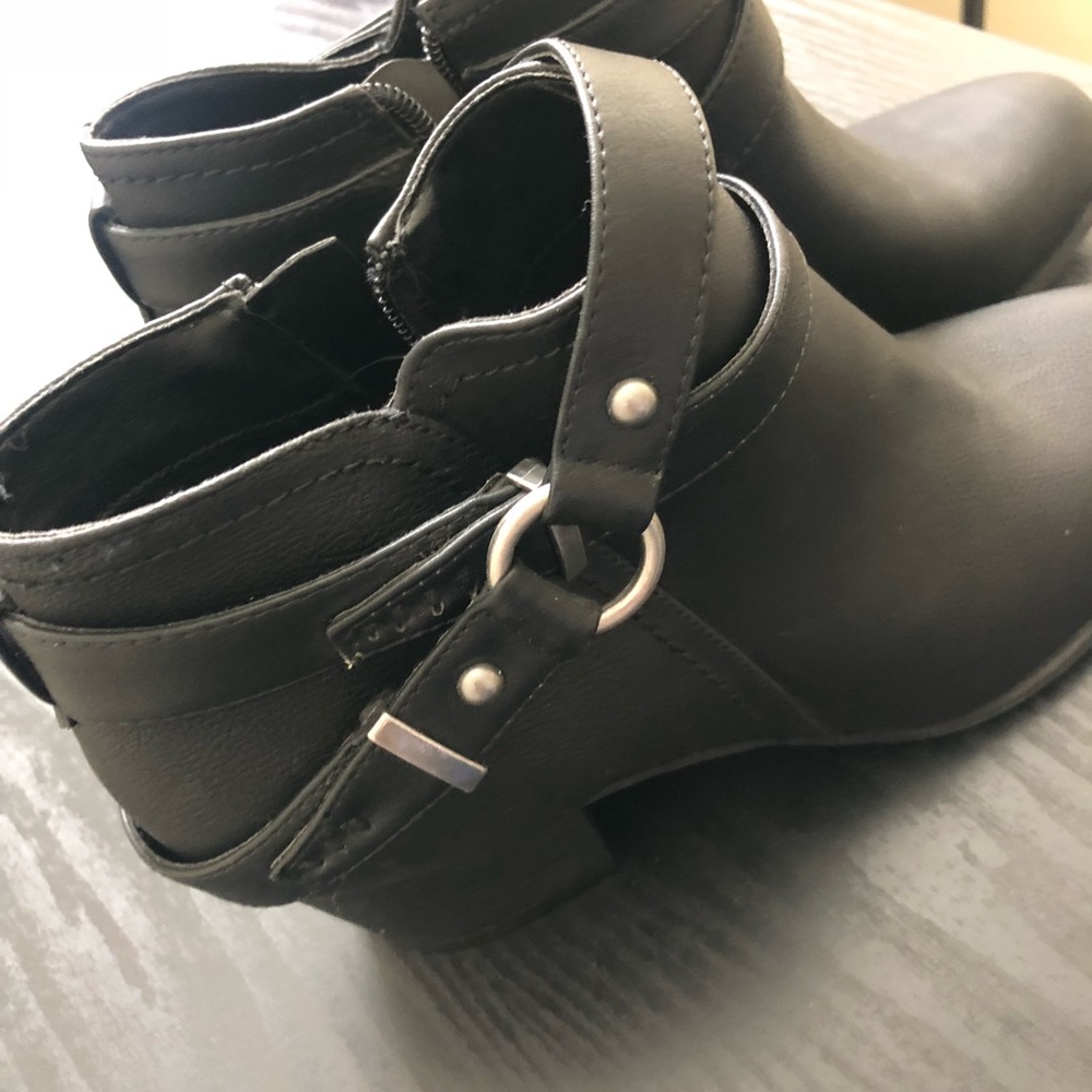 Black booties - Picture 3 of 4